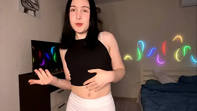 MyraLitterers online show from April 15, 4:03 pm