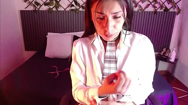 Lunaa 07 online show from April 14, 4:51 am