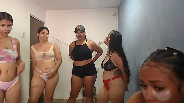 Snapshot of ricaslatinas1 chatting on March 11, 6:47 pm ricaslatinas1 online show from March 11, 6:47 pm