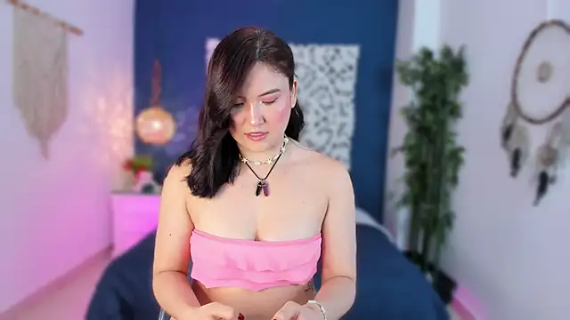 CoralQuinn online show from November 17, 11:38 am