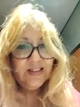 Snapshot of JennyInVegas chatting on December 1, 2:33 pm JennyInVegas online show from December 1, 2:33 pm