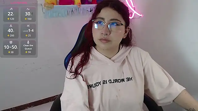 Snapshot of littlee_red chatting on December 3, 9:13 pm littlee red online show from December 3, 9:13 pm