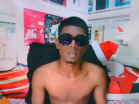 IndianThuggin online show from December 15, 5:39 pm