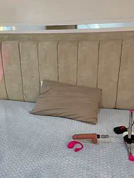 Dakota jhons1 online show from October 24, 5:59 am