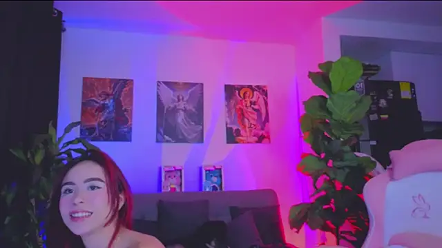 SophiaBerryy online show from April 11, 4:06 am