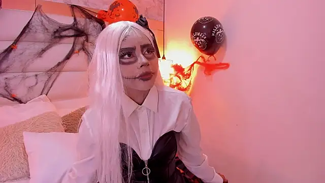 Snapshot of Sofia_clk chatting on November 1, 3:52 am Sofia clk online show from November 1, 3:52 am