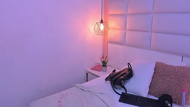 Snapshot of Sofia_clk chatting on January 12, 3:01 am Sofia clk online show from January 12, 3:01 am