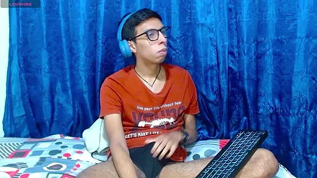 DavTwink3100 online show from March 28, 1:38 am