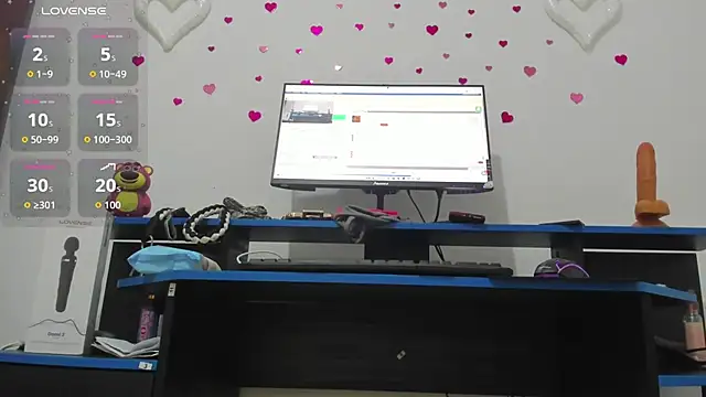 roxy rebel online show from April 15, 7:10 pm