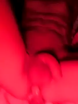 Snapshot of Vanovik20 chatting on October 18, 8:04 am Vanovik20 online show from October 18, 8:04 am