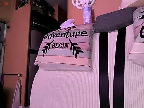 Snapshot of Vanovik20 chatting on October 31, 2:34 am Vanovik20 online show from October 31, 2:34 am