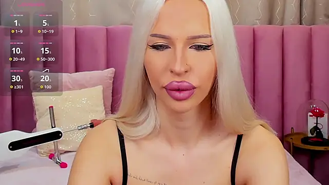 KailaCrystall online show from November 17, 1:33 am