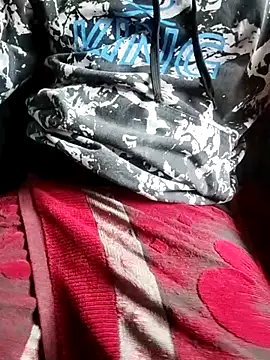 Snapshot of DesiBlackBull chatting on November 28, 9:01 am DesiBlackBull online show from November 28, 9:01 am