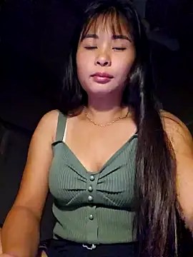 Squirrel-Pear online show from October 18, 9:15 pm