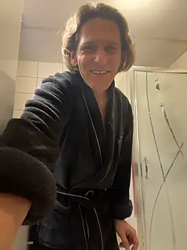 kon77777 online show from November 15, 5:49 am