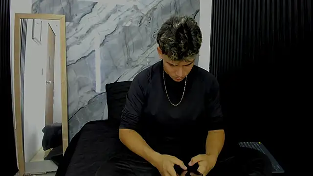 Alan-Smith1 online show from November 19, 7:25 pm