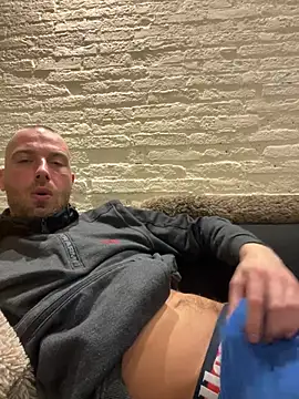 Rotteei1 online show from February 11, 12:26 am