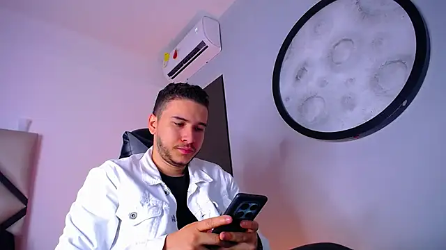 mike 257 online show from December 2, 11:48 am