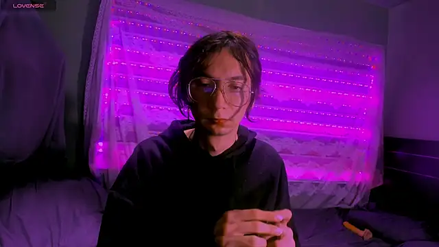 najimi uwu online show from November 12, 7:24 pm