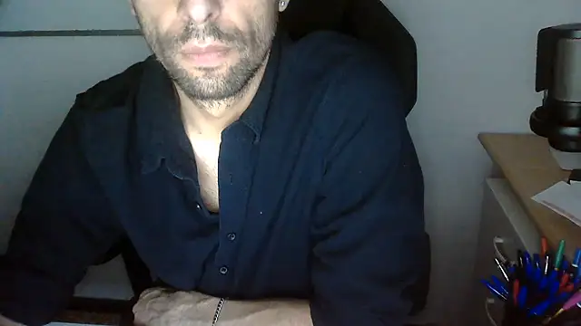 Snapshot of topg84 chatting on May 27, 5:43 pm topg84 online show from May 27, 5:43 pm