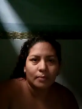 Snapshot of chikis12_ chatting on December 1, 8:58 pm chikis12 online show from December 1, 8:58 pm