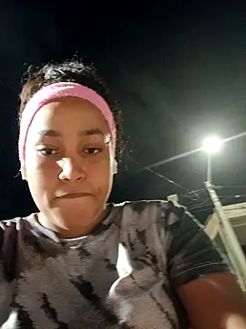 Snapshot of NahomiWalker_ chatting on November 5, 11:27 pm NahomiWalker online show from November 5, 11:27 pm