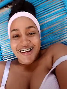 Snapshot of NahomiWalker_ chatting on November 9, 5:55 pm NahomiWalker online show from November 9, 5:55 pm