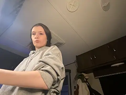 Snapshot of Thedeepwebcutie chatting on February 13, 1:23 am Thedeepwebcutie online show from February 13, 1:23 am