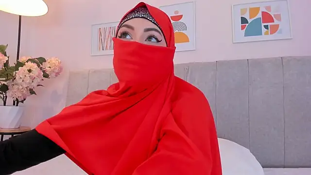 fatiima  online show from January 8, 7:05 pm