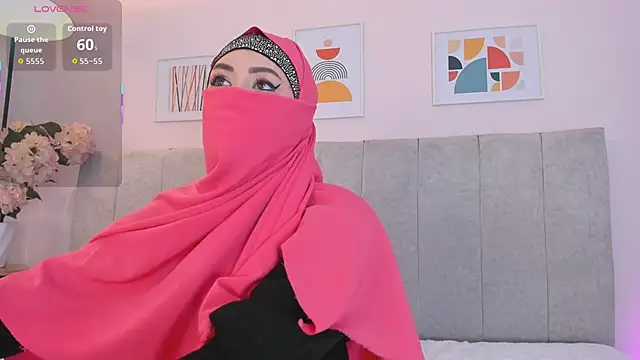 fatiima  online show from January 15, 7:06 pm