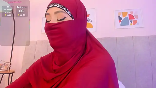 fatiima  online show from March 5, 7:32 pm