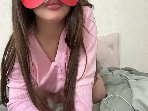 Snapshot of Sutgibiezgi chatting on November 11, 11:43 am Sutgibiezgi online show from November 11, 11:43 am