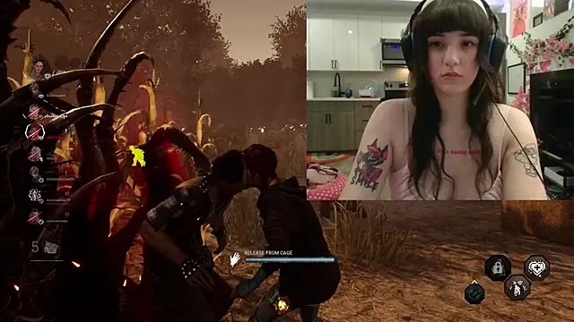 Snapshot of Trickylucy555 chatting on November 15, 6:22 am Trickylucy555 online show from November 15, 6:22 am