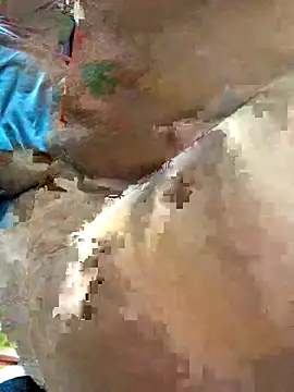 Snapshot of HinayLa chatting on November 2, 8:22 pm HinayLa online show from November 2, 8:22 pm