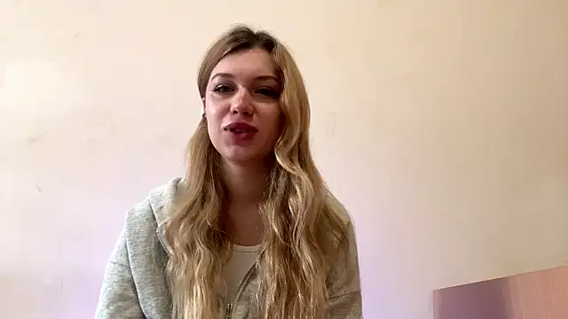 Fiorence Blonde online show from October 21, 11:22 am