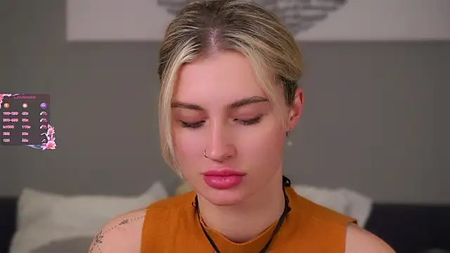 Snapshot of buvei chatting on February 9, 12:09 pm buvei online show from February 9, 12:09 pm