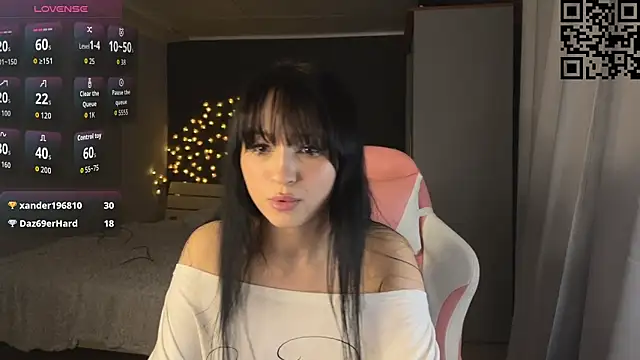 ella simons online show from March 20, 12:37 am