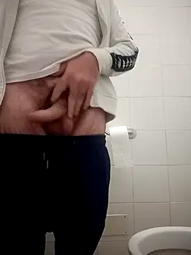 Snapshot of Romaeterna_ chatting on October 27, 5:39 pm Romaeterna online show from October 27, 5:39 pm