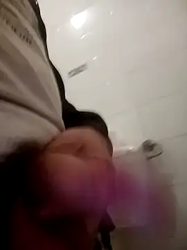 Snapshot of Romaeterna_ chatting on November 4, 5:12 pm Romaeterna online show from November 4, 5:12 pm