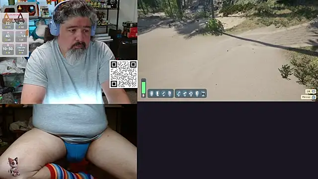 geekycastillo online show from June 1, 3:30 am