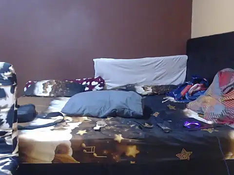 Snapshot of anays_dirtyshow chatting on November 5, 6:24 am anays dirtyshow online show from November 5, 6:24 am