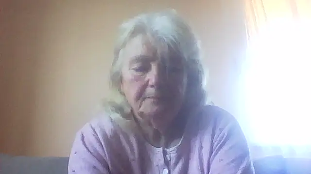 AmyLove353 online show from April 22, 4:59 am