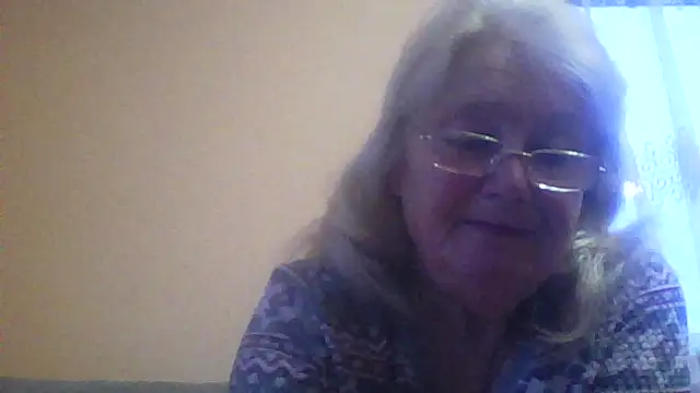 AmyLove353 online show from April 23, 3:30 am