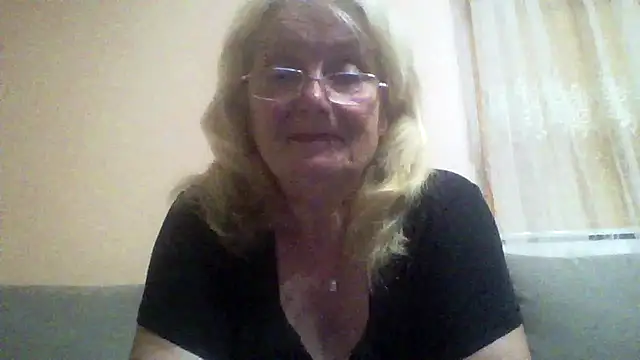 AmyLove353 online show from June 29, 8:53 pm