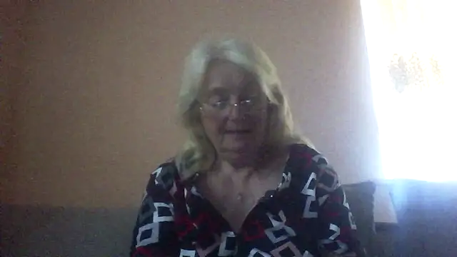 AmyLove353 online show from July 9, 3:21 am