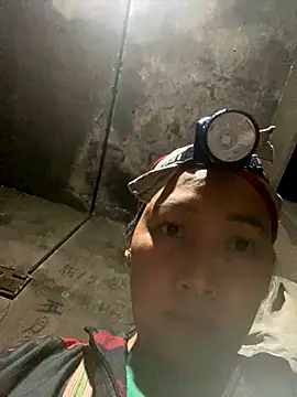 Snapshot of Top_x chatting on November 7, 11:05 pm Top x online show from November 7, 11:05 pm