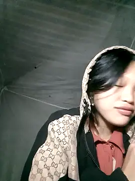 Snapshot of Menu_x chatting on December 19, 7:54 pm Menu x online show from December 19, 7:54 pm