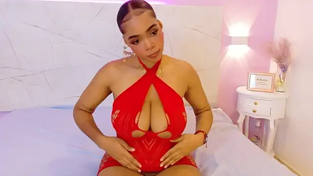 Snapshot of Lorraine_Jackson chatting on November 10, 1:21 pm Lorraine Jackson online show from November 10, 1:21 pm