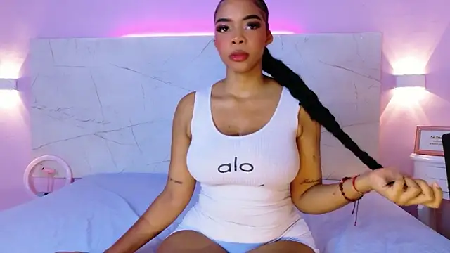 Snapshot of Lorraine_Jackson chatting on November 13, 12:15 pm Lorraine Jackson online show from November 13, 12:15 pm