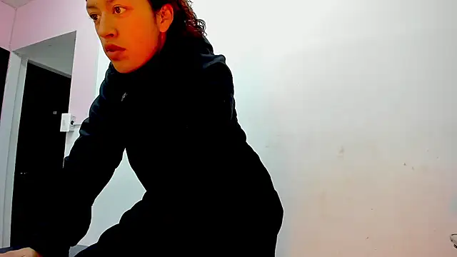 mia scarlett7 online show from January 6, 11:47 am